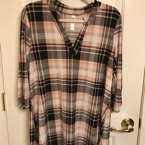 Paisley Grace Boutique nwot XL pink, black & white plaid